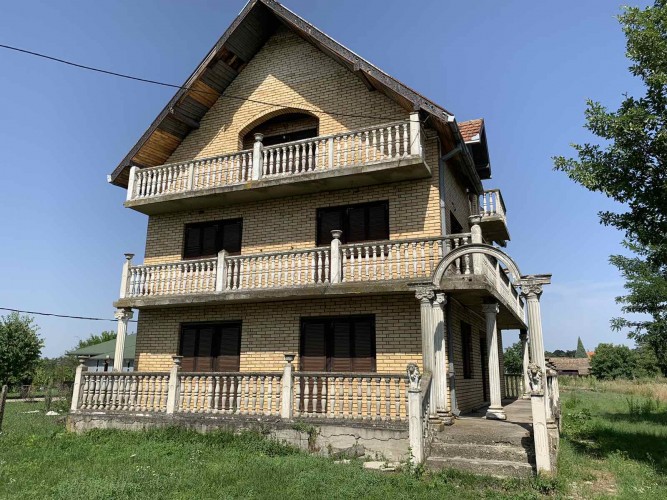 Na-prodaju-kuća-u-Obrenovcu(Grabovac)
